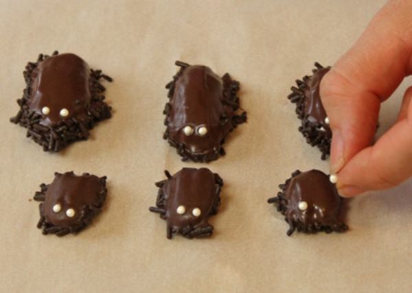 chocolate-cockroaches-recipe-7.jpg