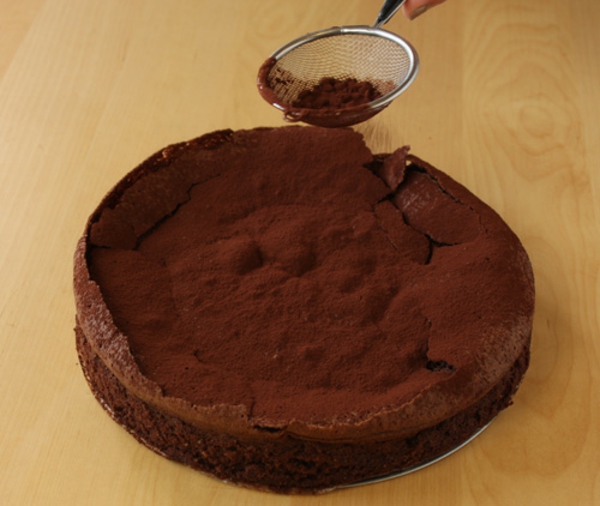 flourless-chocolate-cake-17.jpg