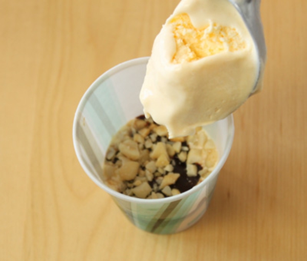 peanut-butter-ice-cream-pops-11.jpg