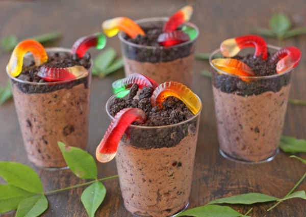 Dirt Pudding Cups With Gummy Worms