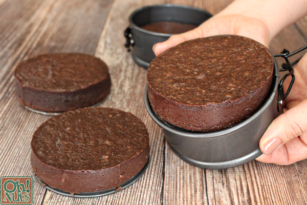 How to Make Flourless Chocolate Hazelnut Cakes | From OhNuts.com