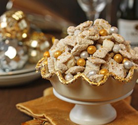 Party Food Idea – Silver and Gold Cereal Snack Mix