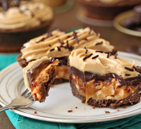 This Insane Candy Bar Pie Recipe Will Make You Drool