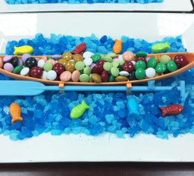 Creative Mishloach Manos Idea : Candy Boats in the Sea