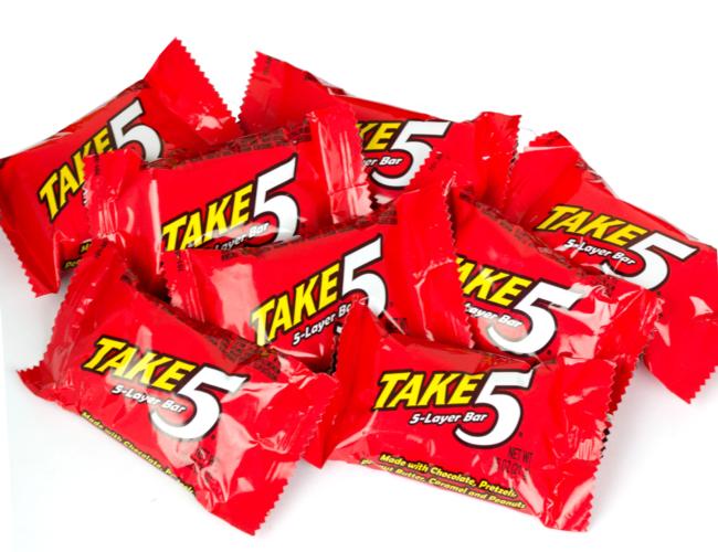 Take 5 Snack Size Chocolate Candy Bars 11 2 Oz Bag Halloween Candy Holiday Gifts Chocolate Candy Oh Nuts