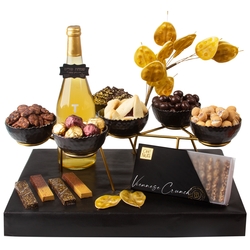 Purim Baskets (Mishloach Manot) - Gifts & Themes