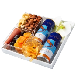 Passover Delightful Nuts & Dried Fruits Gift Box
