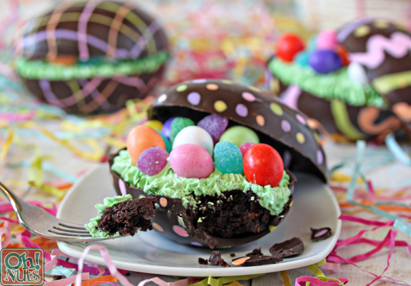Brownie-Riempito di cioccolato uova di Pasqua |  OhNuts.com